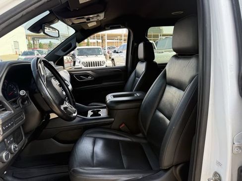 Used 2021 Chevrolet Suburban LT RWD image 27