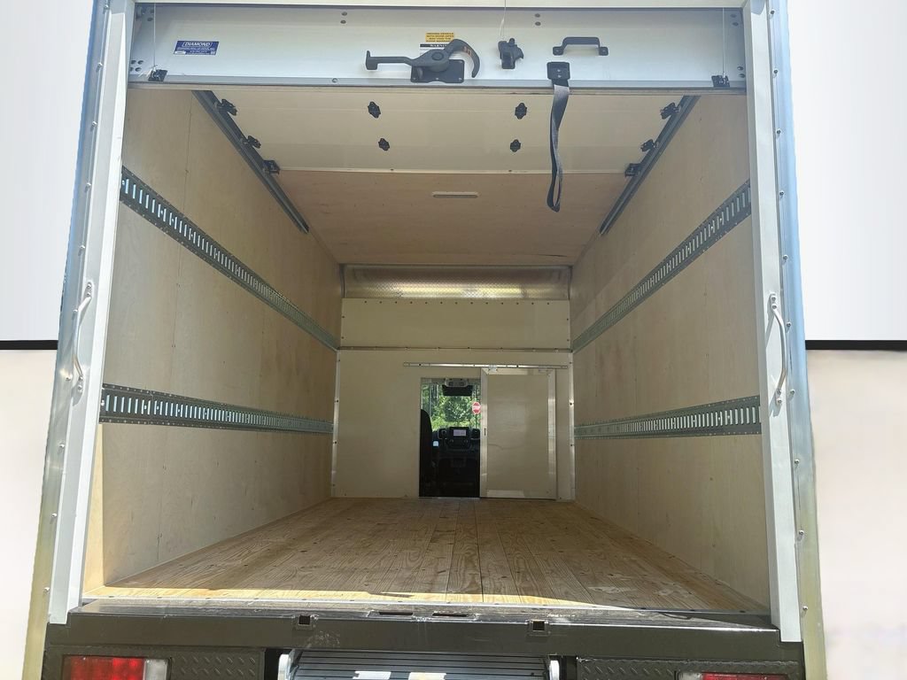 Used 2025 RAM ProMaster 3500 w/ Quick Order Package 22G SLT FWD image 13