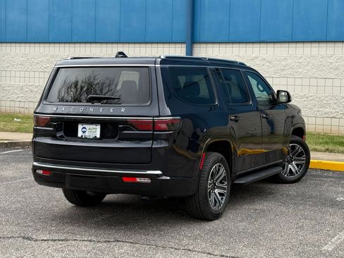Used 2025 Jeep Wagoneer Series II image 5