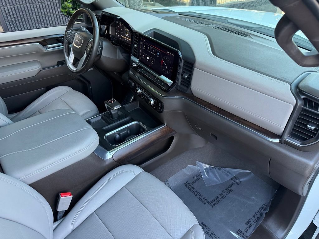 Used 2024 GMC Sierra 1500 SLT w/ SLT Premium Plus Package AWD/4WD image 31