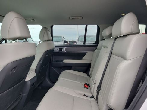 Used 2025 Hyundai Santa Fe SEL AWD/4WD image 14