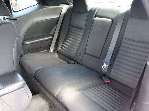 Used 2013 Dodge Challenger SXT RWD image 13
