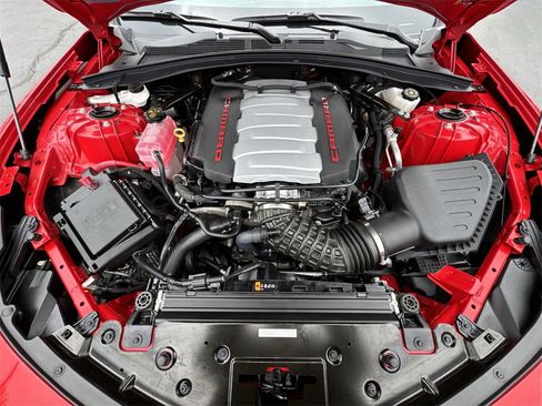Used 2021 Chevrolet Camaro SS image 25