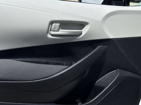 Used 2025 Toyota Corolla LE FWD image 24