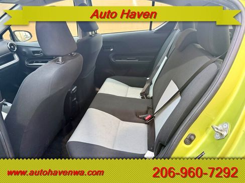 Used 2016 Toyota Prius C Two FWD image 11