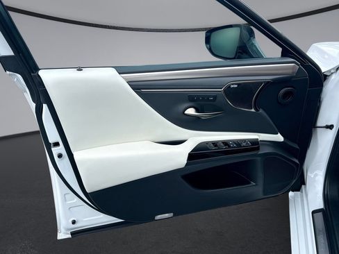 Used 2023 Lexus ES 350 F Sport w/ Accessory Package (Z2) FWD image 31