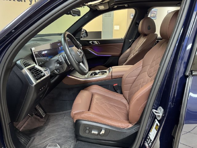 Used 2026 BMW X5 xDrive40i w/ M Sport Package AWD/4WD image 8