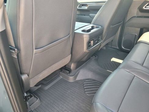 Used 2025 Chevrolet Silverado 1500 LT Trail Boss w/ Convenience Package II AWD/4WD image 12