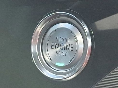 Used 2021 Chevrolet Corvette Stingray Preferred Cpe w/ Z51 Performance Package image 22