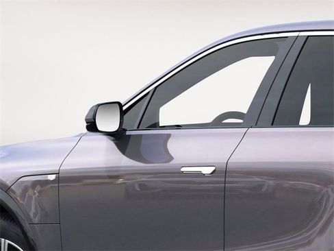 New 2026 Cadillac Lyriq Premium Luxury image 12