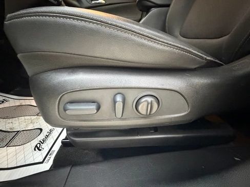 Used 2023 Buick Encore GX Select w/ Sport Touring Package AWD/4WD image 28