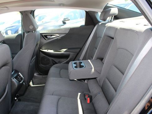 Used 2022 Chevrolet Malibu LT image 17