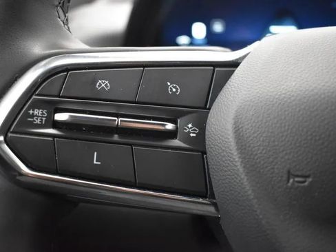 Used 2025 Chevrolet Equinox LT FWD image 24
