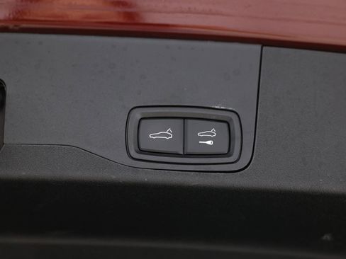 Used 2022 Porsche Taycan 4 Cross Turismo w/ Technology Package image 58