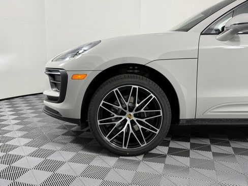 Certified 2026 Porsche Macan AWD/4WD image 13