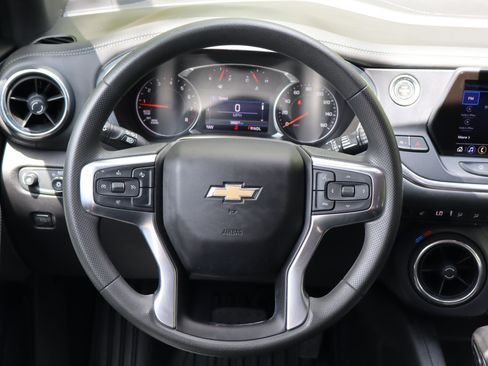 Used 2021 Chevrolet Blazer LT FWD image 18