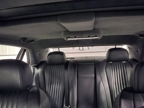 Used 2018 Bentley Flying Spur V8 AWD/4WD image 34