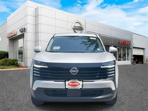 New 2025 Nissan Kicks SV w/ SV Premium Package image 2