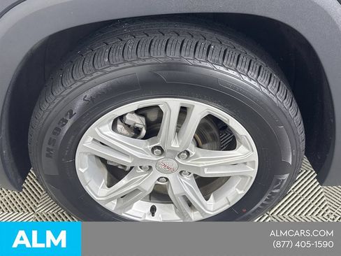 Used 2024 GMC Terrain SLE AWD/4WD image 14