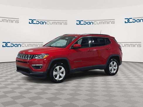 Used 2018 Jeep Compass Latitude w/ Popular Equipment Group AWD/4WD image 4