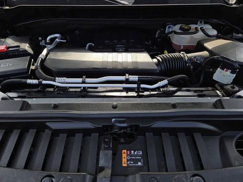 Used 2023 Chevrolet Silverado 1500 Custom AWD/4WD image 31
