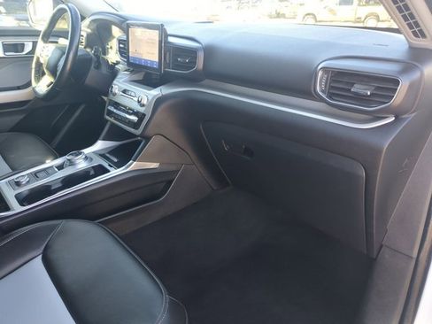 Used 2023 Ford Explorer XLT w/ Equipment Group 202A image 24