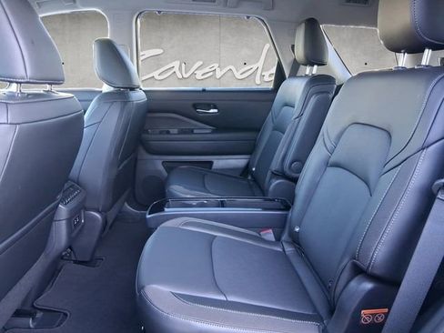 New 2026 Nissan Pathfinder SL image 22