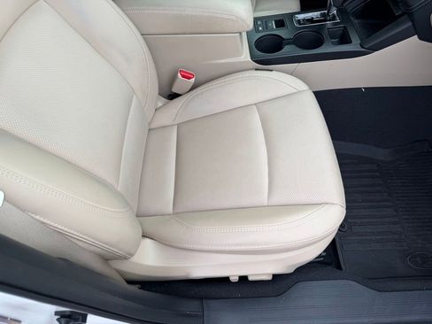 Used 2019 Subaru Outback 2.5i Limited AWD/4WD image 15
