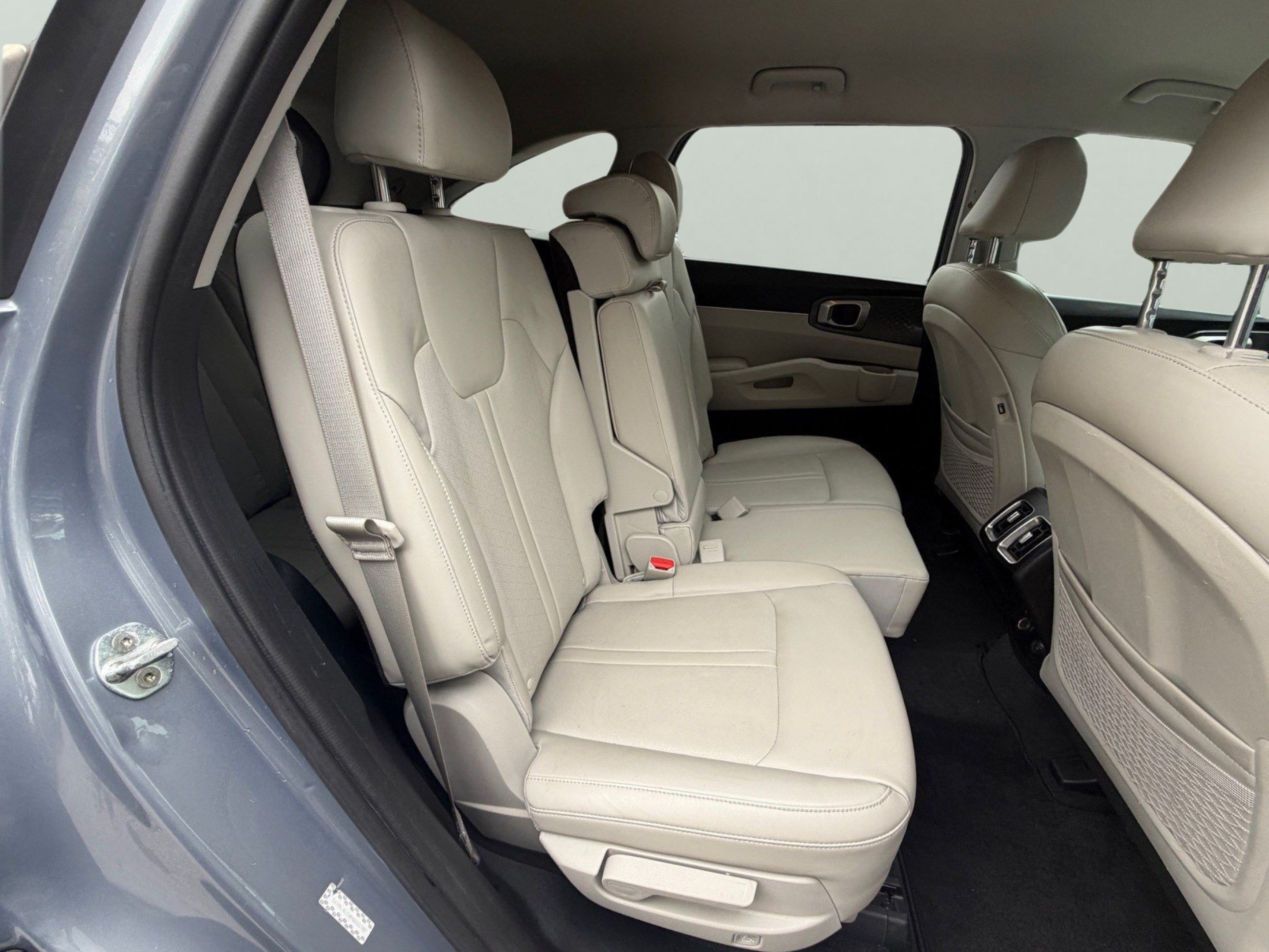 Used 2021 Kia Sorento S FWD image 26