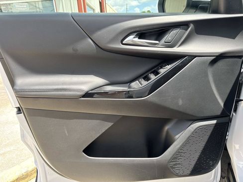 Used 2025 Chevrolet Equinox LT AWD/4WD image 18