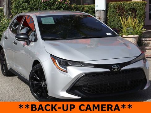 Used 2022 Toyota Corolla SE image 2