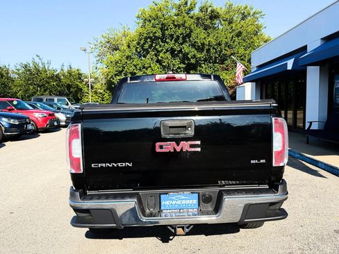 Used 2015 GMC Canyon SLE RWD image 2