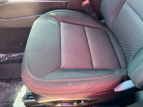 Used 2024 Ford Explorer XLT AWD/4WD image 18
