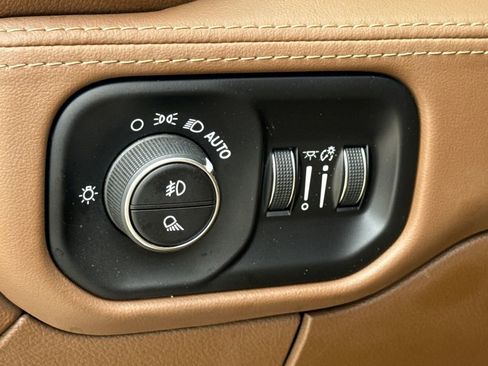 Used 2024 RAM 3500 Limited w/ Safety Group image 23