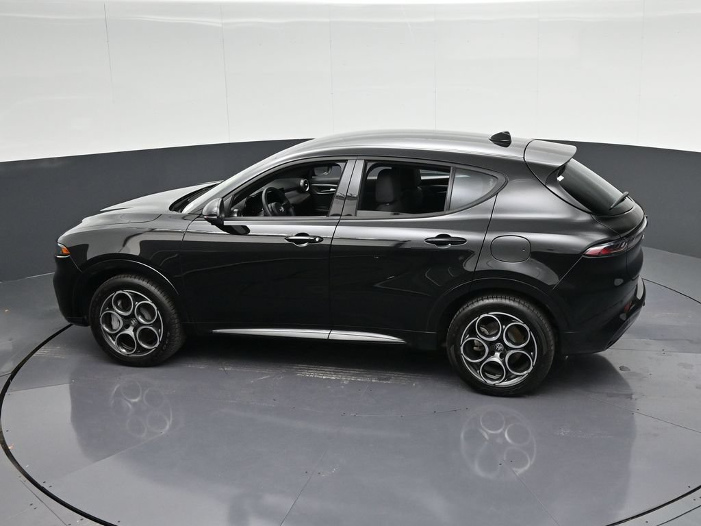 Used 2025 Alfa Romeo Tonale AWD/4WD image 31