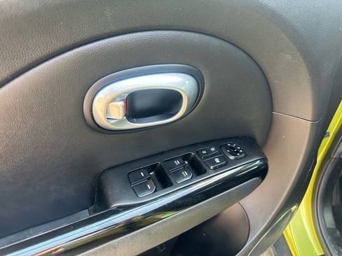 Used 2015 Kia Soul ! image 19
