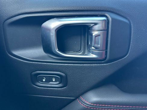 Used 2023 Jeep Wrangler Unlimited Rubicon 4xe image 19