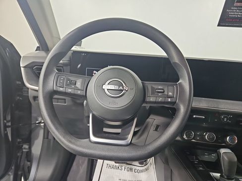 Certified 2025 Nissan Kicks SV w/ SV Premium Package AWD/4WD image 16