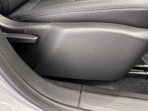 New 2026 Chevrolet Equinox EV LT FWD image 22