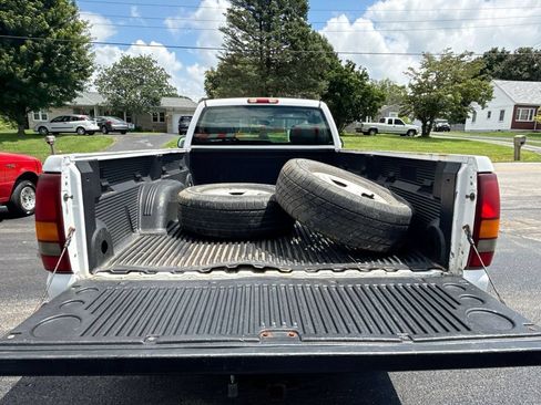 Used 2002 GMC Sierra 1500 2WD Regular Cab image 9