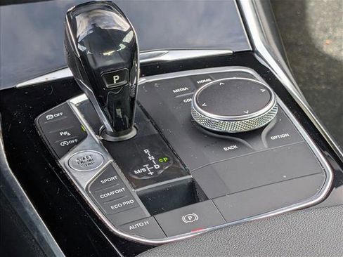 Used 2019 BMW 330i Sedan w/ Driving Assistance Package image 16