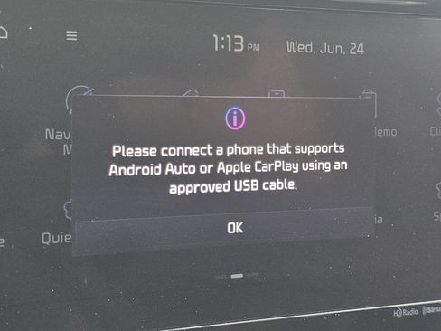 Used 2023 Kia Sorento S FWD image 4