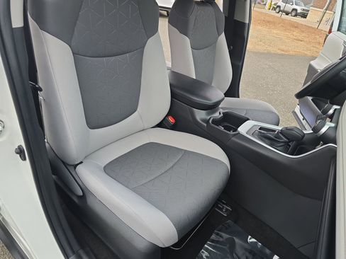 Used 2024 Toyota RAV4 XLE w/ Convenience Package image 16