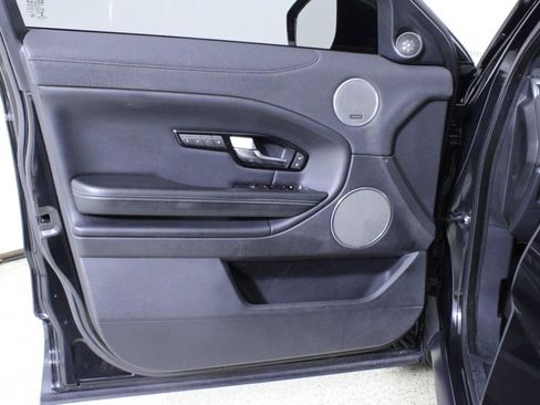 Used 2016 Land Rover Range Rover Evoque SE Premium image 16