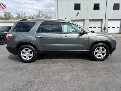 Used 2011 GMC Acadia SLE FWD image 2