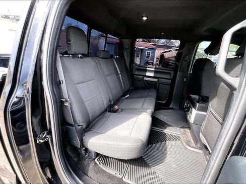 Used 2017 Ford F150 XLT w/ Equipment Group 302A Luxury image 19