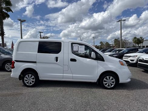 Used 2021 Nissan NV200 SV w/ Back Door Glass Package image 2