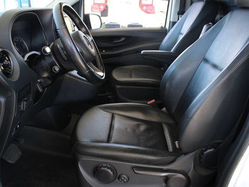 Used 2022 Mercedes-Benz Metris image 22