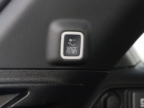 New 2025 Jeep Grand Cherokee 4WD image 8