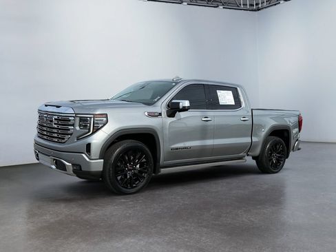 Used 2024 GMC Sierra 1500 Denali AWD/4WD image 7